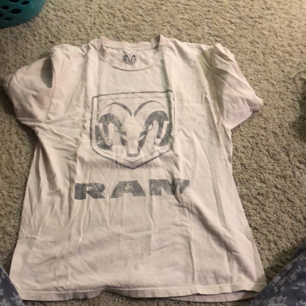 Ram tee